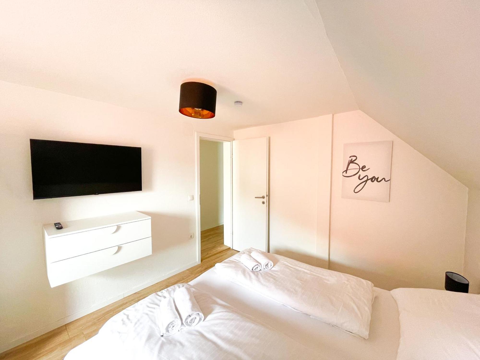 Contactless Self-Check-In - Stayhere Central City Suite 20 Грац Экстерьер фото